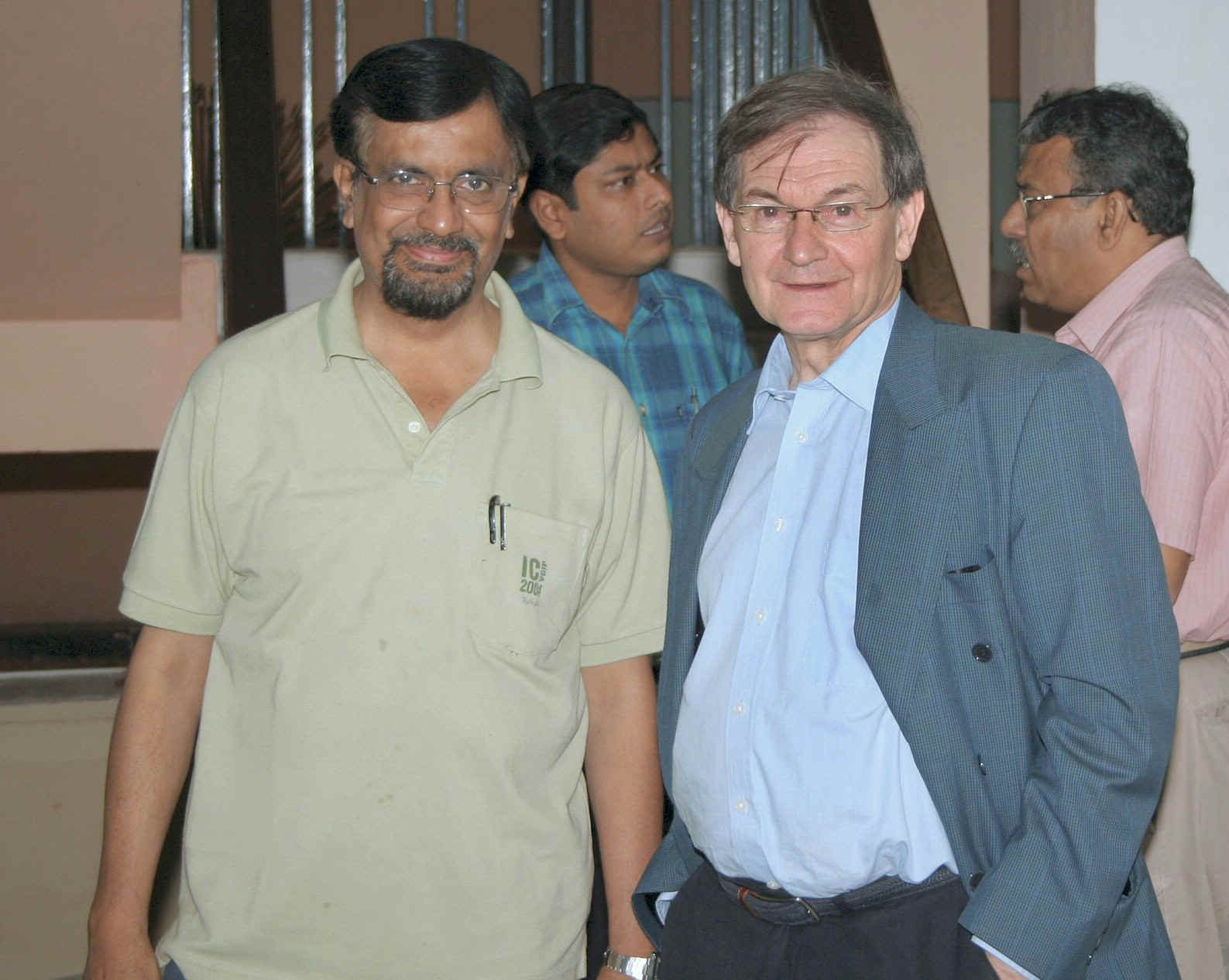 IMG_3707M.jpg (360365 bytes)